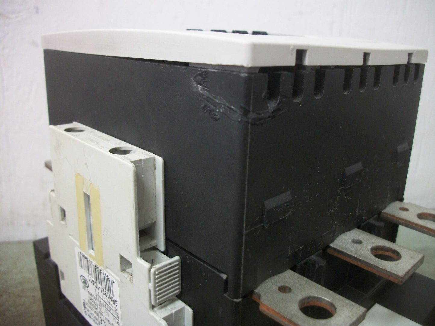 SIEMENS CONTACTOR 3RT1054-6AF36 140AMP 127VCOIL 3PH 600V 125HP NOB