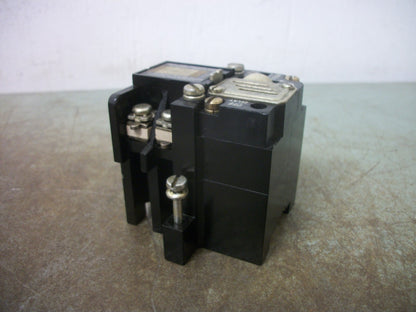 ALLEN-BRADLEY AC CONTROL RELAY PNEUMATIC TIMING UNIT 700-NT SERIES C *CHIPPED*