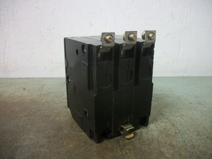 SQUARE D QOB CIRCUIT BREAKER QOB315VH 15AMP 240VOLT 3POLE 22kA OLD
