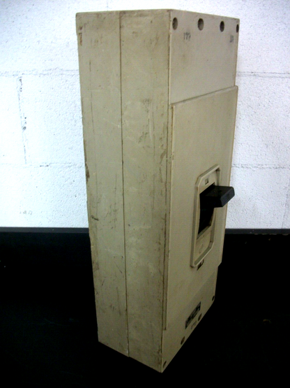 SIEMENS ITE HLM CIRCUIT BREAKER HM3F800 800AMP 600VOLT 3POLE W/500A TRIP