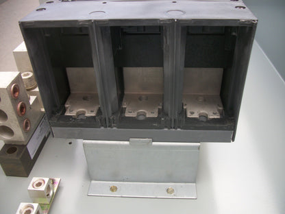 GE SPECTRA ENCL MOLDED CASE SWITCH SKDA36AN0800 800AMP 600VOLT 3POLE NEW