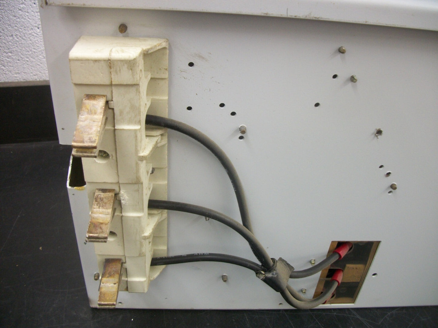 GE MCC BUCKET SIZE 2 TWO-SPEED CR206D0 120VCOIL 60AMP FUSIBLE