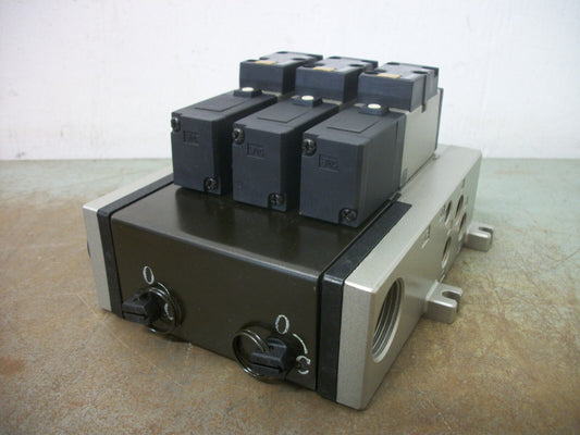 SMC BLOCK OF 3 SOLENOID VALVES VFS2100-1FZ 120VCOIL 0.1-1MPa NOB