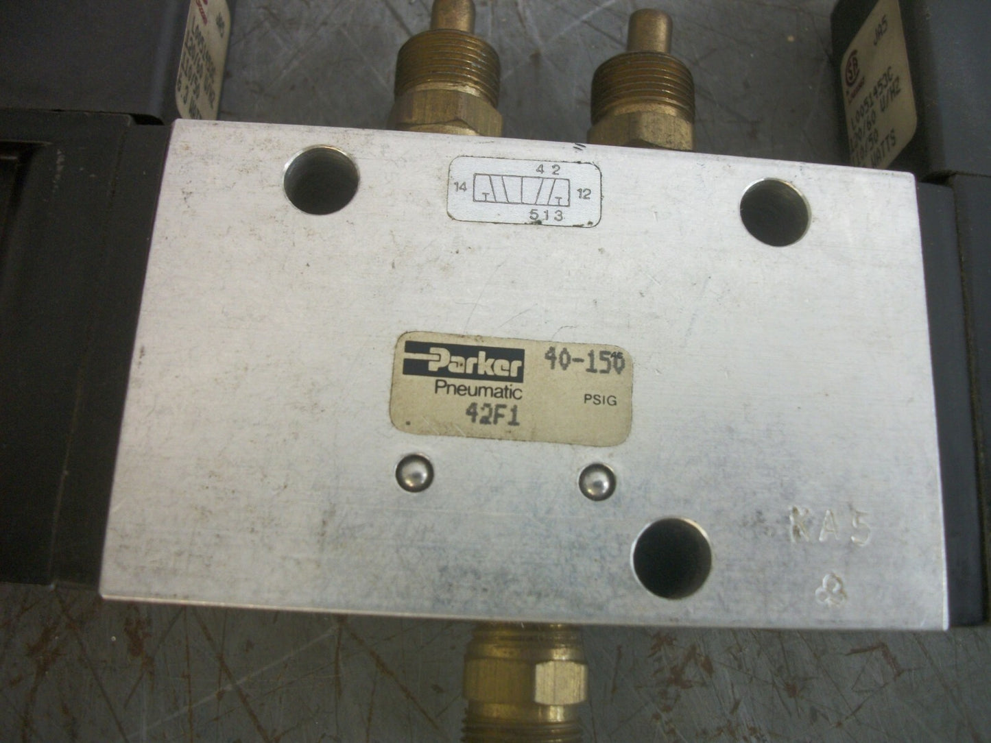 PARKER PNEUMATIC VALVE 42F1 40-150PSIG 120VOLT 6.3WATT