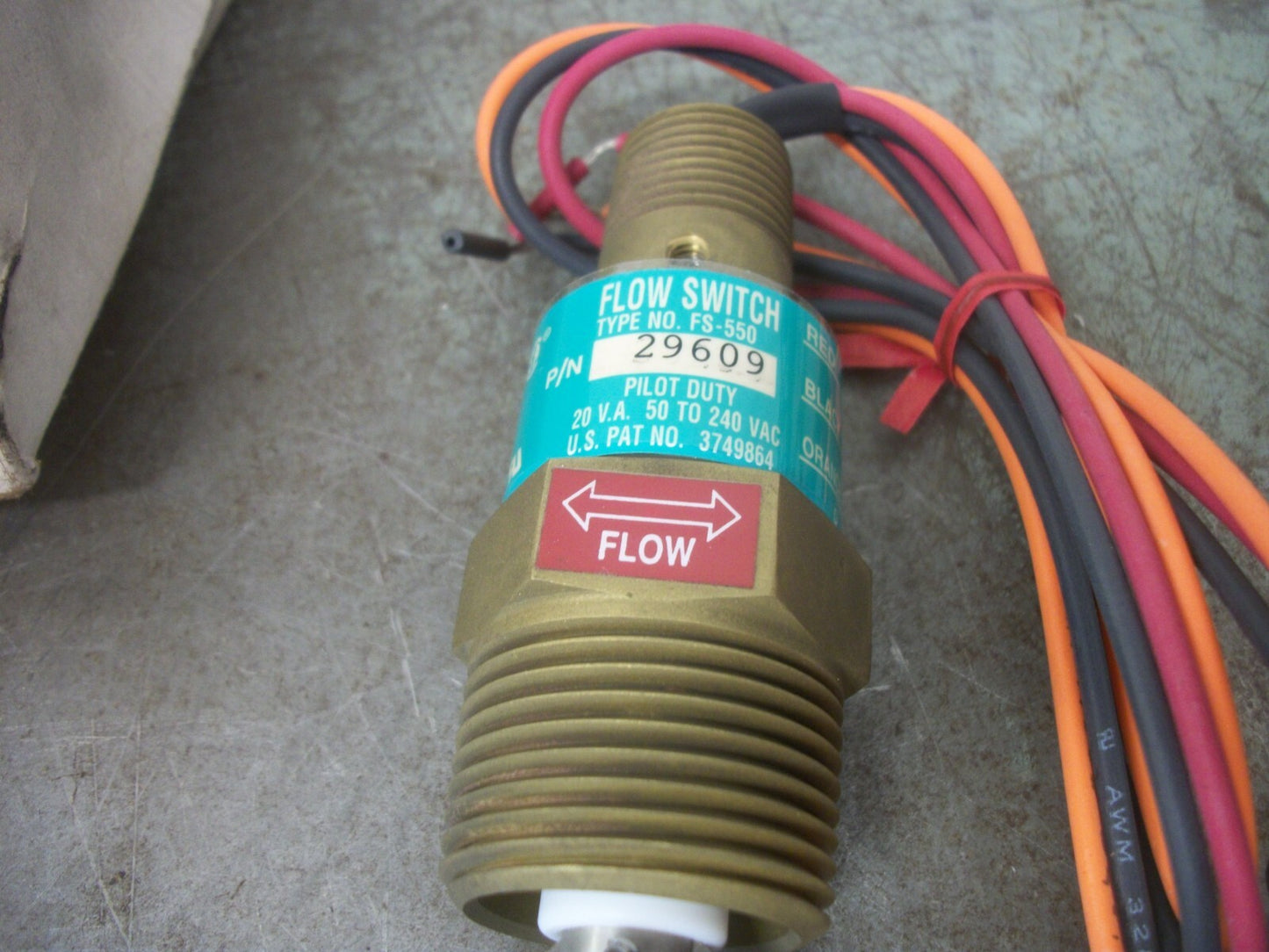 GEMS FS-550 PADDLE-TYPE FLOW SWITCH 29609 20VA 50-240VAC NIB