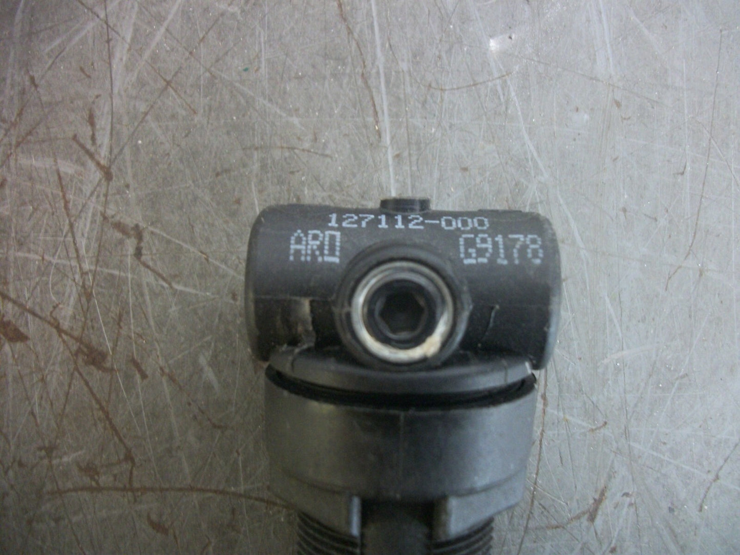 ARO 1/8" PNEUMATIC REGULATOR 127112-000