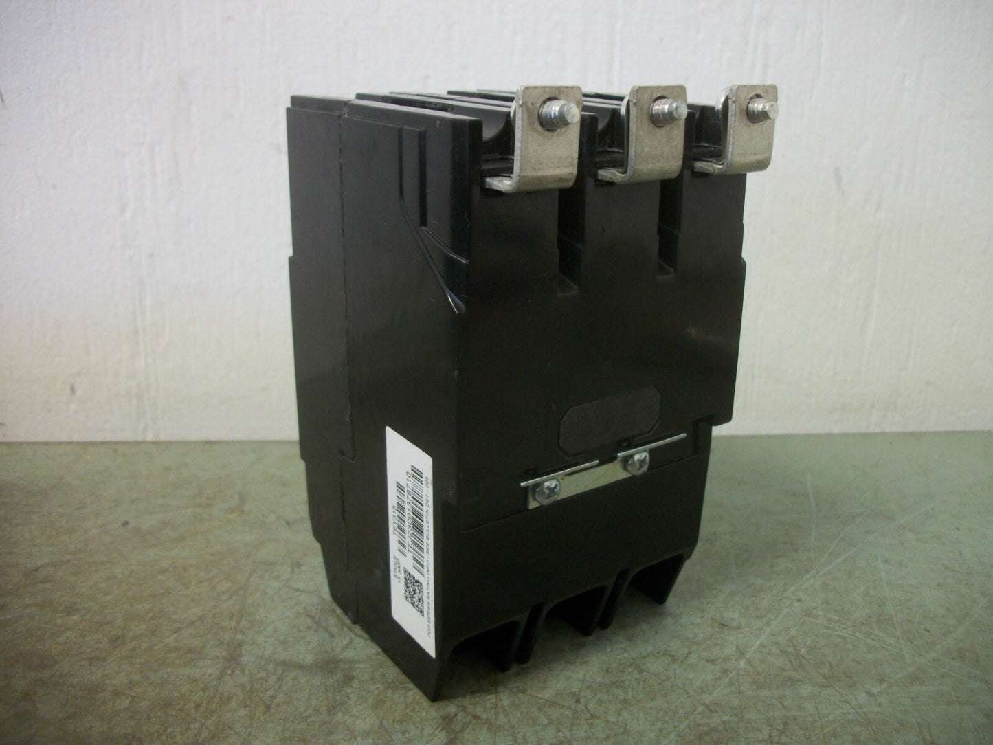 GE TEY CIRCUIT BREAKER TEY315 15AMP 480VOLT 3POLE