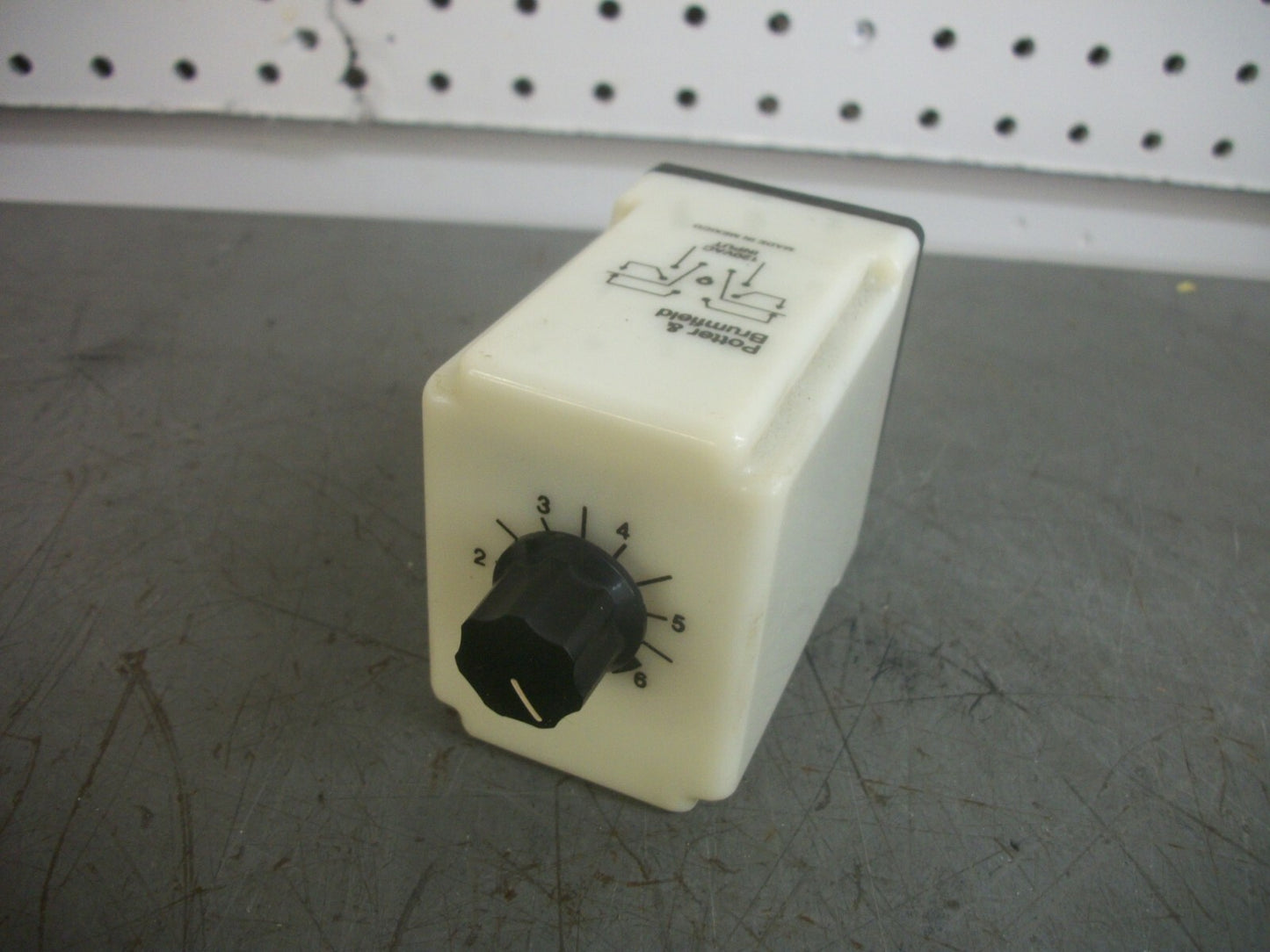 POTTER & BRUMFIELD TIME DELAY RELAY CHB-38-70001 1.0-10SEC 120VOLT