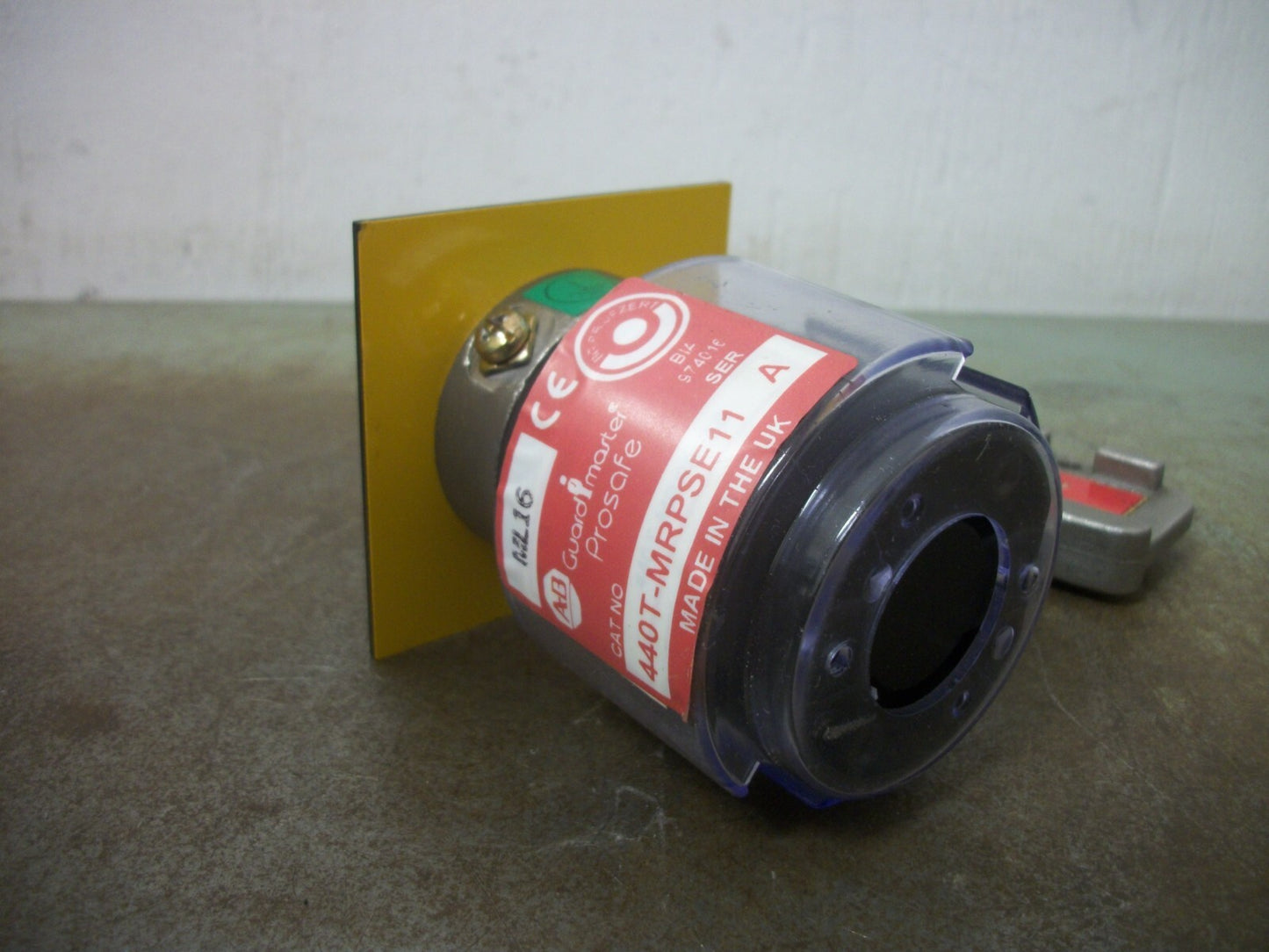 ALLEN-BRADLEY GUARDMASTER PROSAFE KEY OPERATED ROTARY CAM SWITCH 440T-MRPSE11