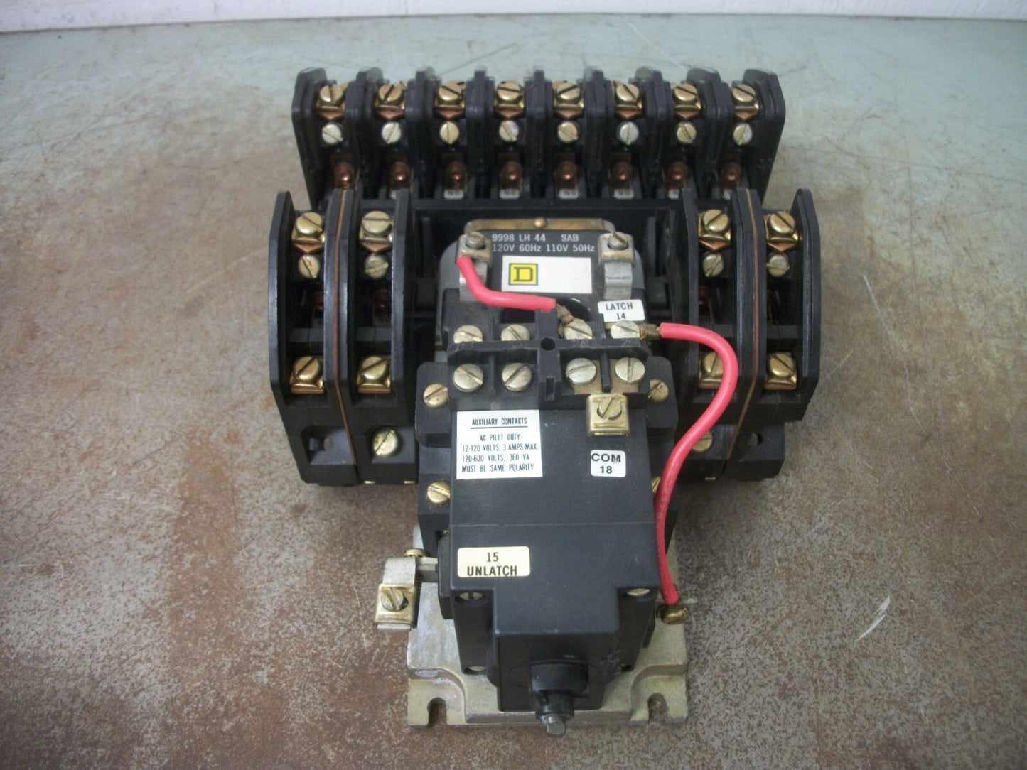 SQUARE D 30AMP 12POLE LIGHTING CONTACTOR 8903LX01200 120VCOIL