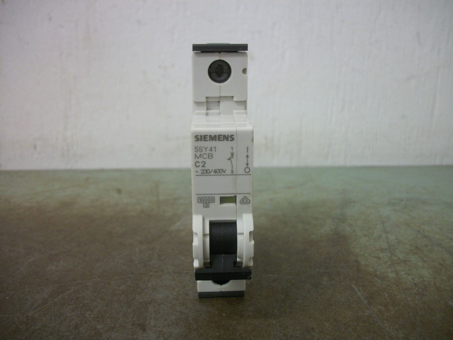 SIEMENS MINI CIRCUIT BREAKER 5SY41MCBC2 5SY4102-7 2AMP 400VOLT 1POLE