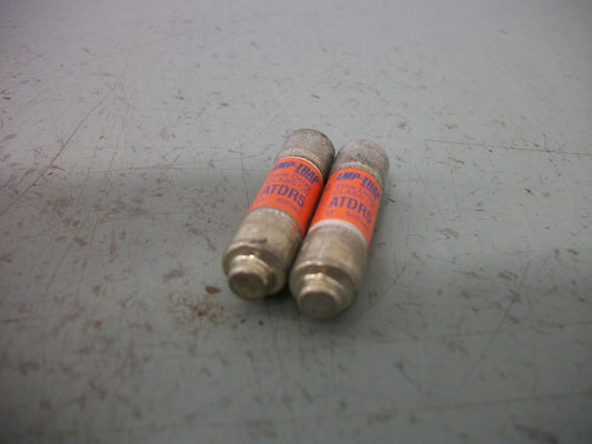 FERRAZ-SHAWMUT LOT OF 2 AMP-TRAP 2000 FUSES ATDR5 5AMP 600VOLT