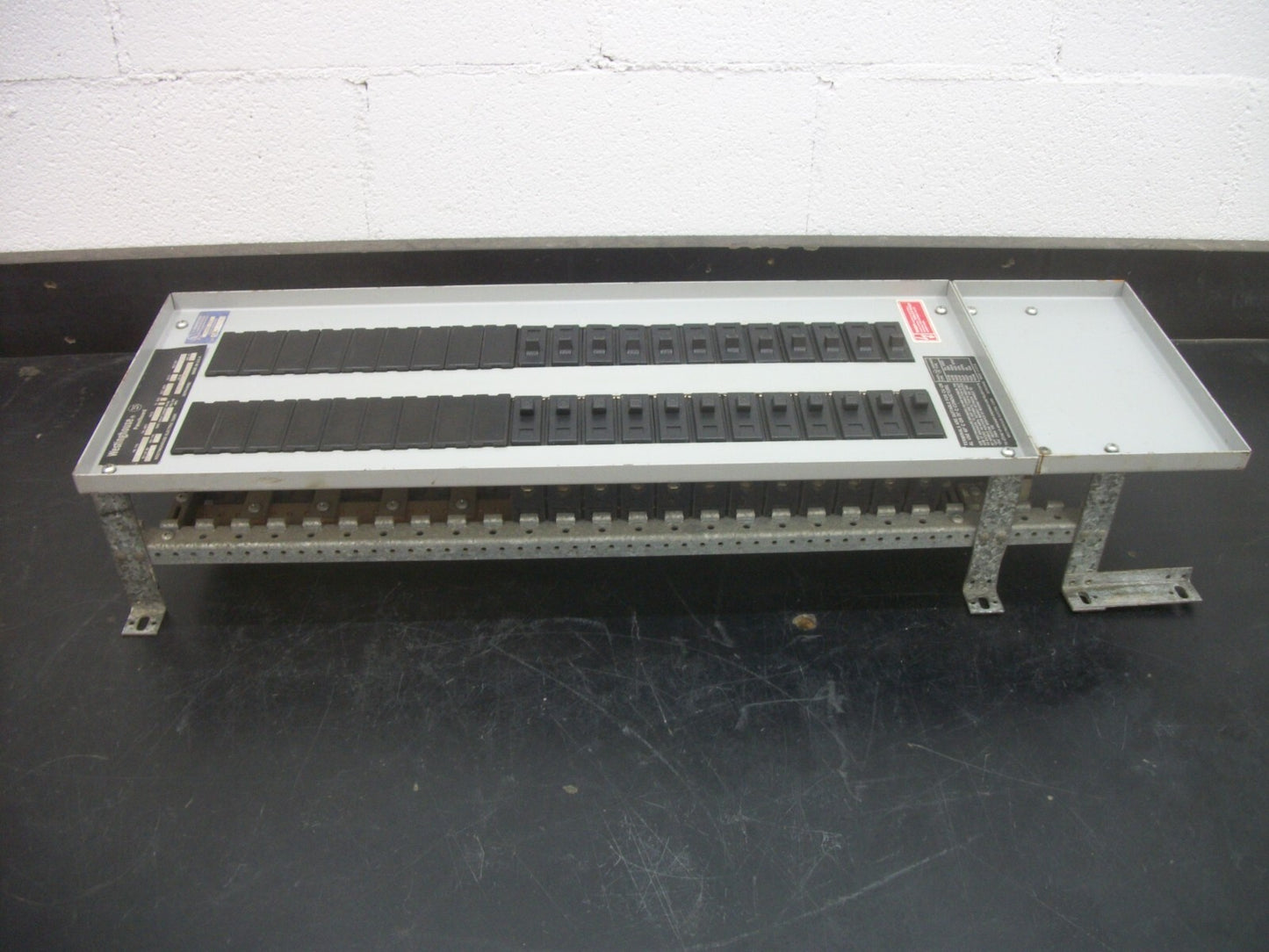 WESTINGHOUSE W10B PANELBOARD INTERIOR YS2042 225AMP 120/240VOLT 1PH NEW