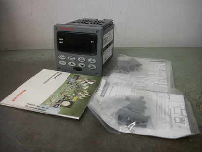 HONEYWELL UDC2500 TEMPERATURE CONTROLLER DC2500-E0-1L00-200-00000-00-0 NOB