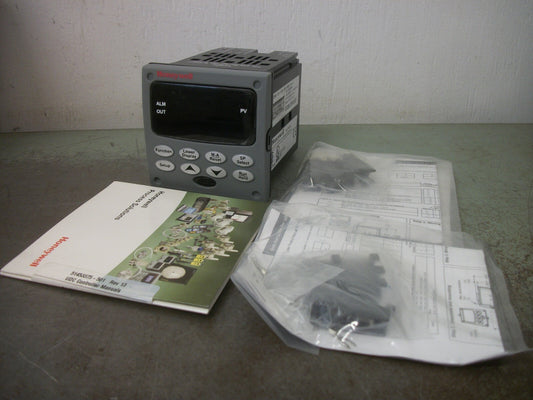 HONEYWELL UDC2500 TEMPERATURE CONTROLLER DC2500-E0-1L00-200-00000-00-0 NOB