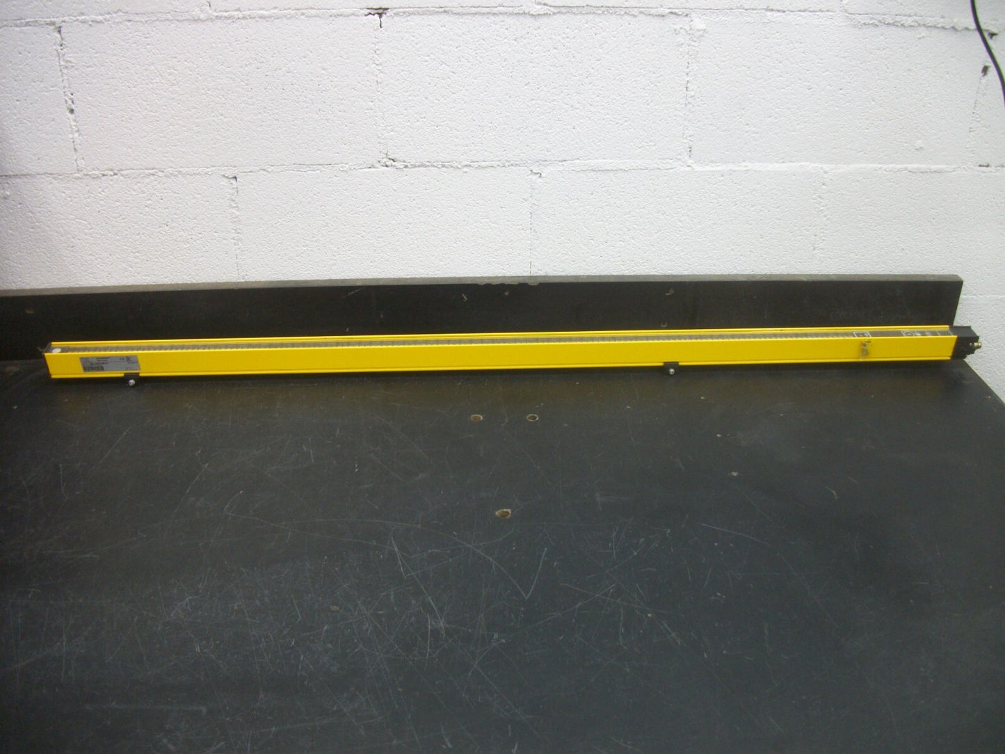 ALLEN-BRADLEY GUARDSHIELD SAFE4 LIGHT CURTAIN RECEIVER 445L-R4S1080YD