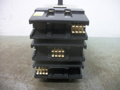 SQUARE D POWERPACT I-LINE FJA CIRCUIT BREAKER FJA34045 45AMP 480VOLT 3POLE