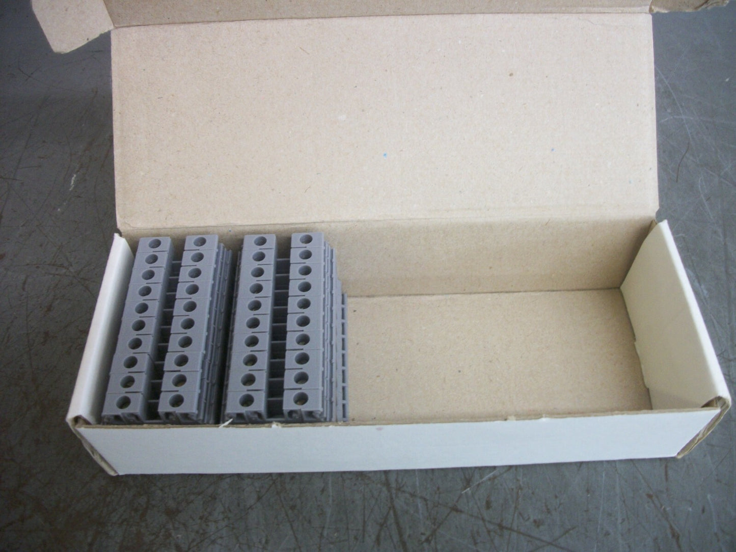 SQUARE D BOX OF 20 GREY TERMINAL BLOCK SECTIONS 9080M6/8G #8-22 AWG 600VOLT NIB