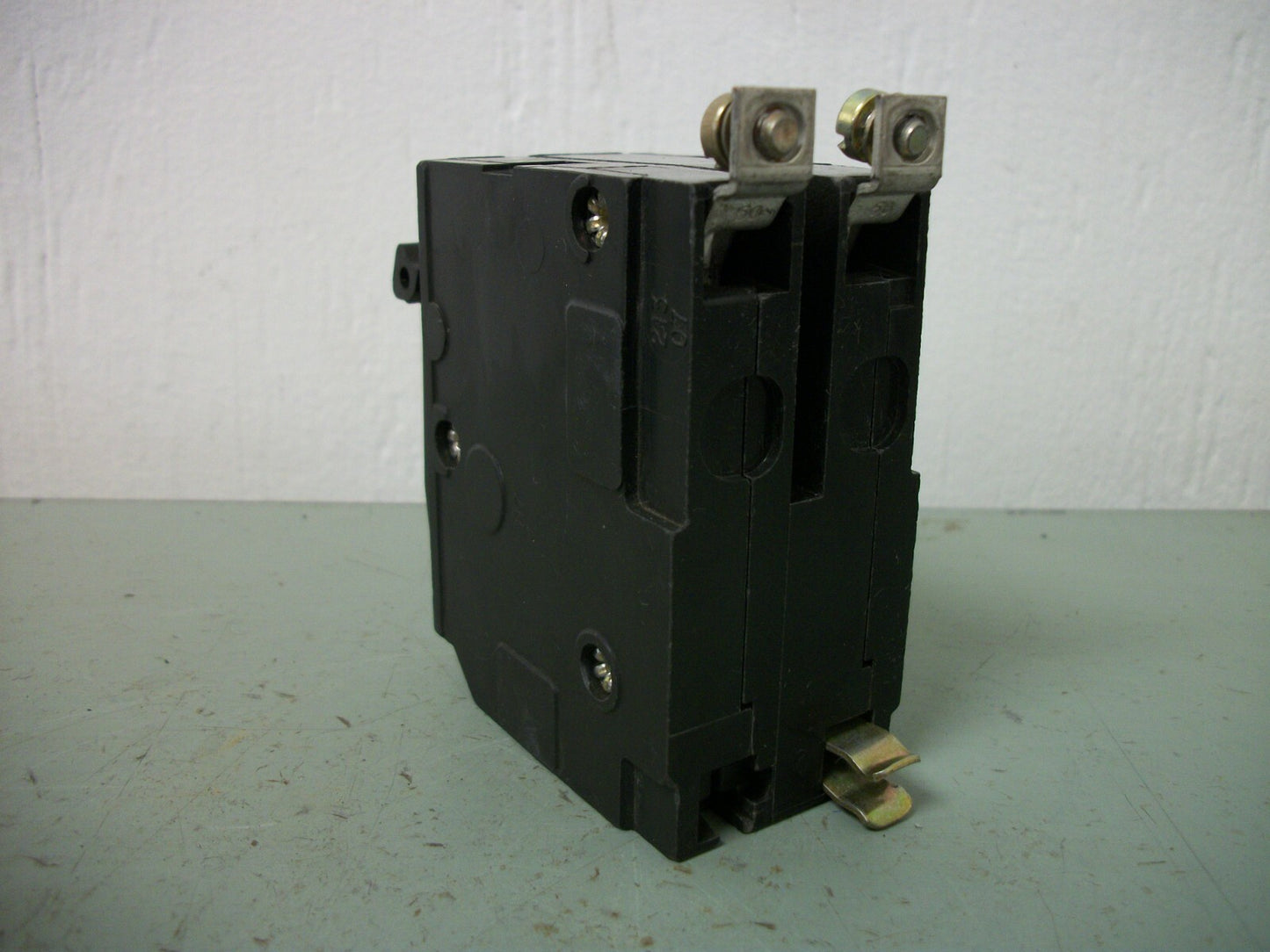 SQUARE D QOB CIRCUIT BREAKER QOB215 15AMP 240VOLT 2POLE OLD