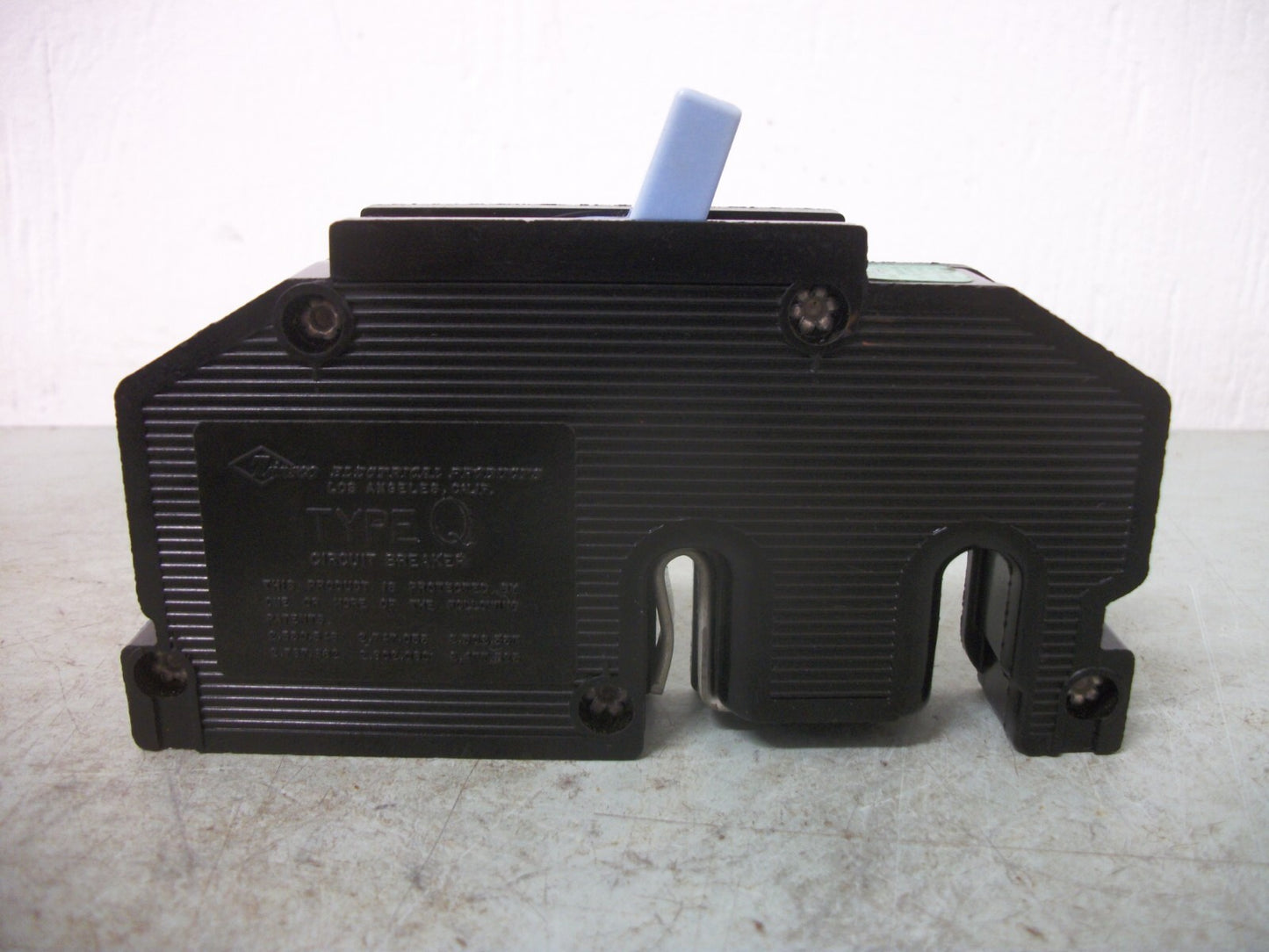 ZINSCO TYPE Q CIRCUIT BREAKER Q115 15AMP 240VOLT 1POLE BLUE BOTTOM TERMINAL