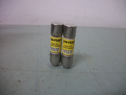 BUSSMANN LOT OF 2 LOW-PEAK FUSES LP-CC-10 10AMP 600VOLT