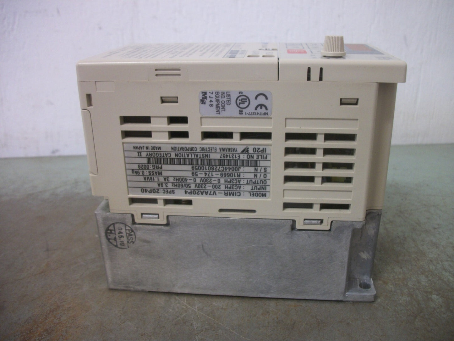 YASKAWA VS MINI V7 0.4KW INVERTER DRIVE CIMR-V7AA20P4 230VOLT 3PH