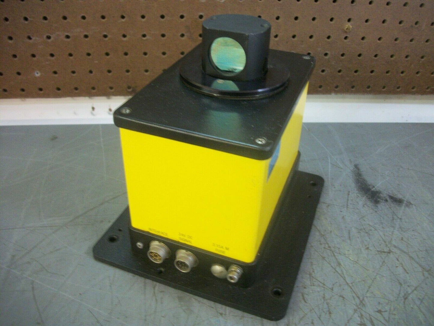 IBEO YELLOW LASER NAVIGATION METER LADAR 2D NAV 1404-000/F