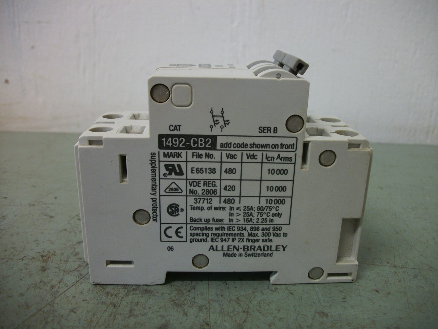 ALLEN-BRADLEY MOTOR CIRCUIT BREAKER 1492-CB2G100 10AMP 480VOLT 2POLE