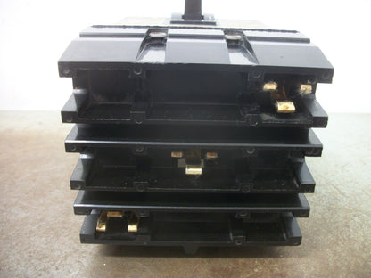 SQUARE D I-LINE FA CIRCUIT BREAKER FA36015 15AMP 600VOLT 3POLE GRAY