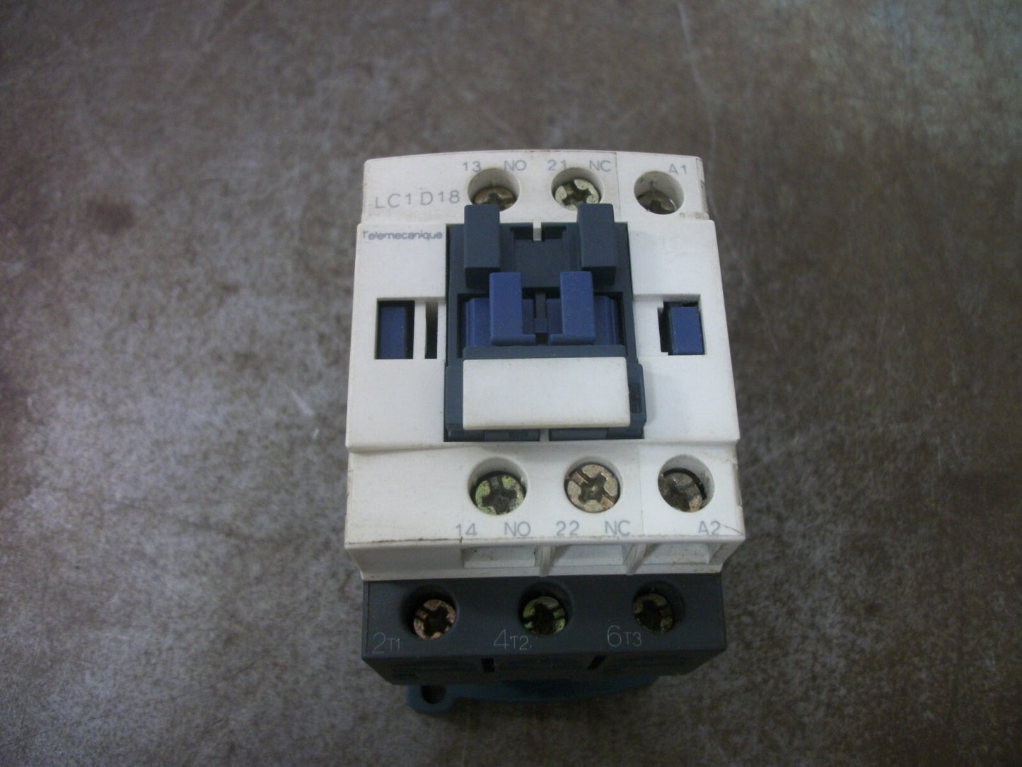 TELEMECANIQUE CONTACTOR LC1D18U7 32AMP 240VCOIL 3PH 600V 15HP