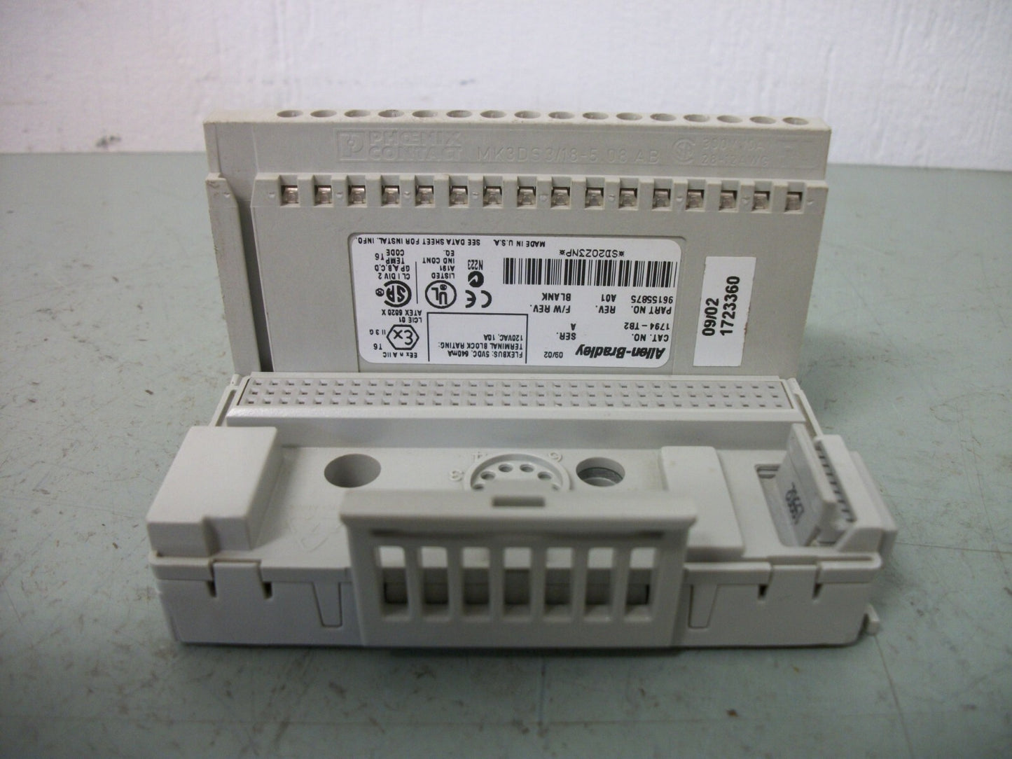 ALLEN-BRADLEY FLEXBUS 16-POINT PLC TERMINAL BASE 1794-TB2