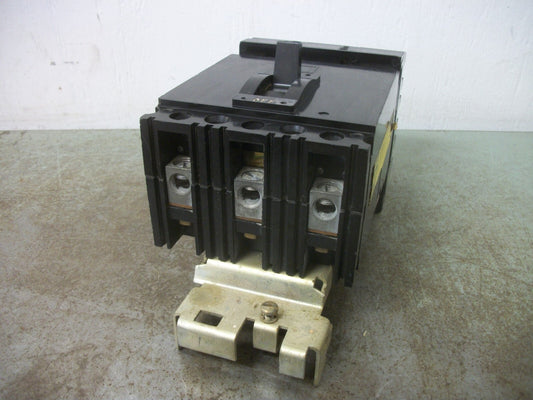 SQUARE D I-LINE FA CIRCUIT BREAKER FA36030 30AMP 600VOLT 3POLE BLACK