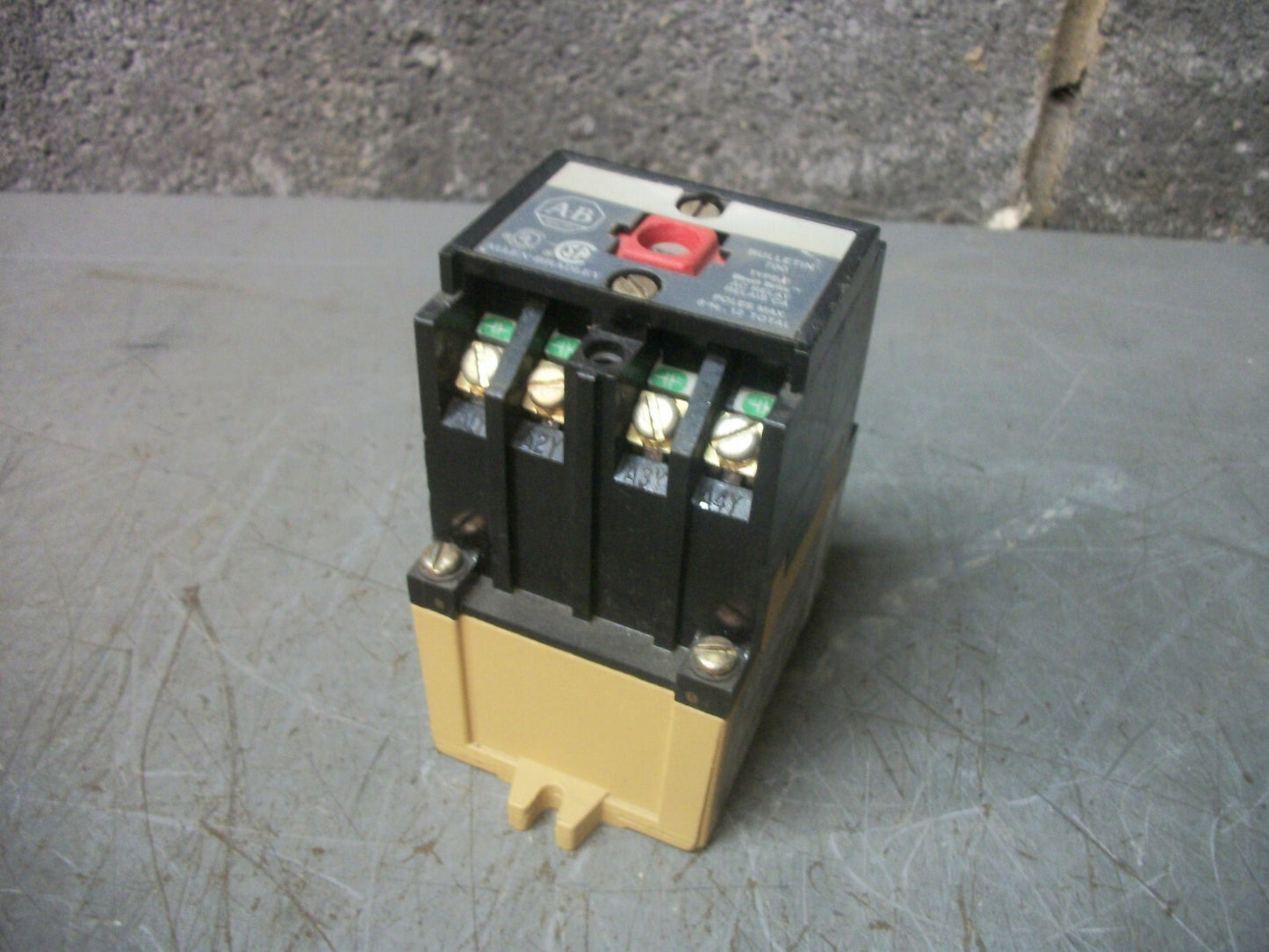ALLEN-BRADLEY 4N.O. AC CONTROL RELAY 700-P800A1 120VCOIL
