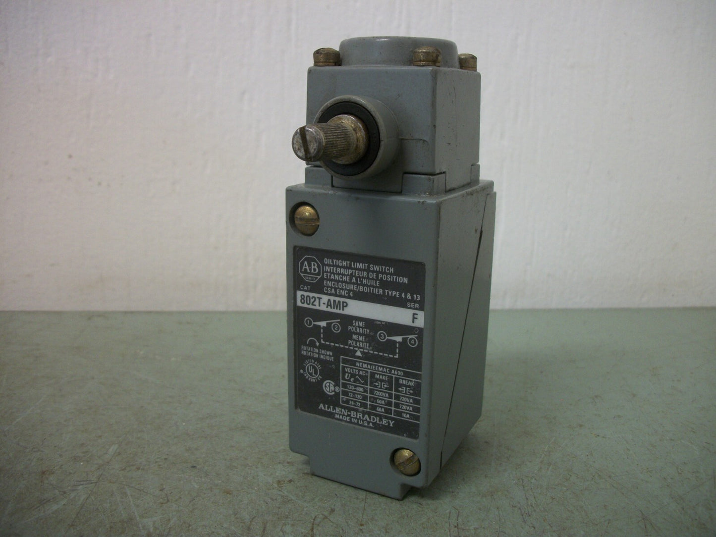 ALLEN-BRADLEY OILTIGHT MAINTAINED HEAD LIMIT SWITCH 802T-AMP