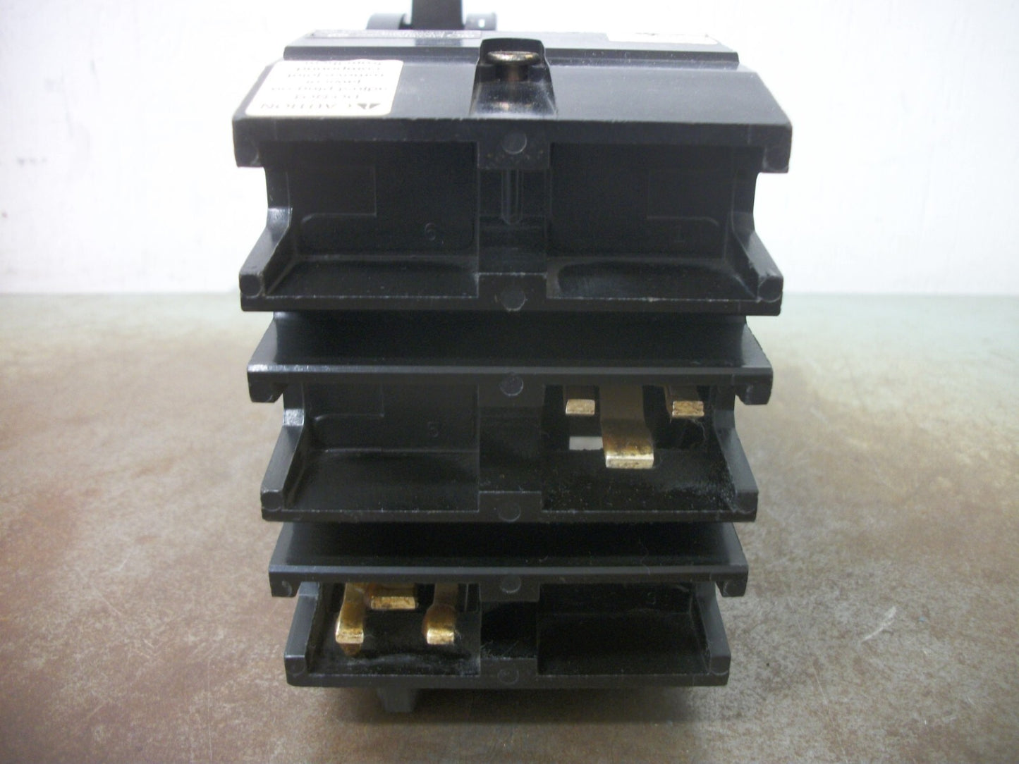 SQUARE D I-LINE FA CIRCUIT BREAKER FA24030BC 30AMP 480VOLT 2POLE GRAY NOB