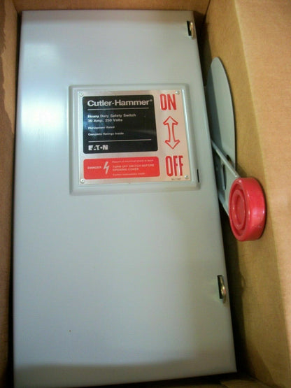 CUTLER-HAMMER DISCONNECT TYPE 1 DH321NGK 30AMP 240VOLT 3POLE FUSIBLE NIB