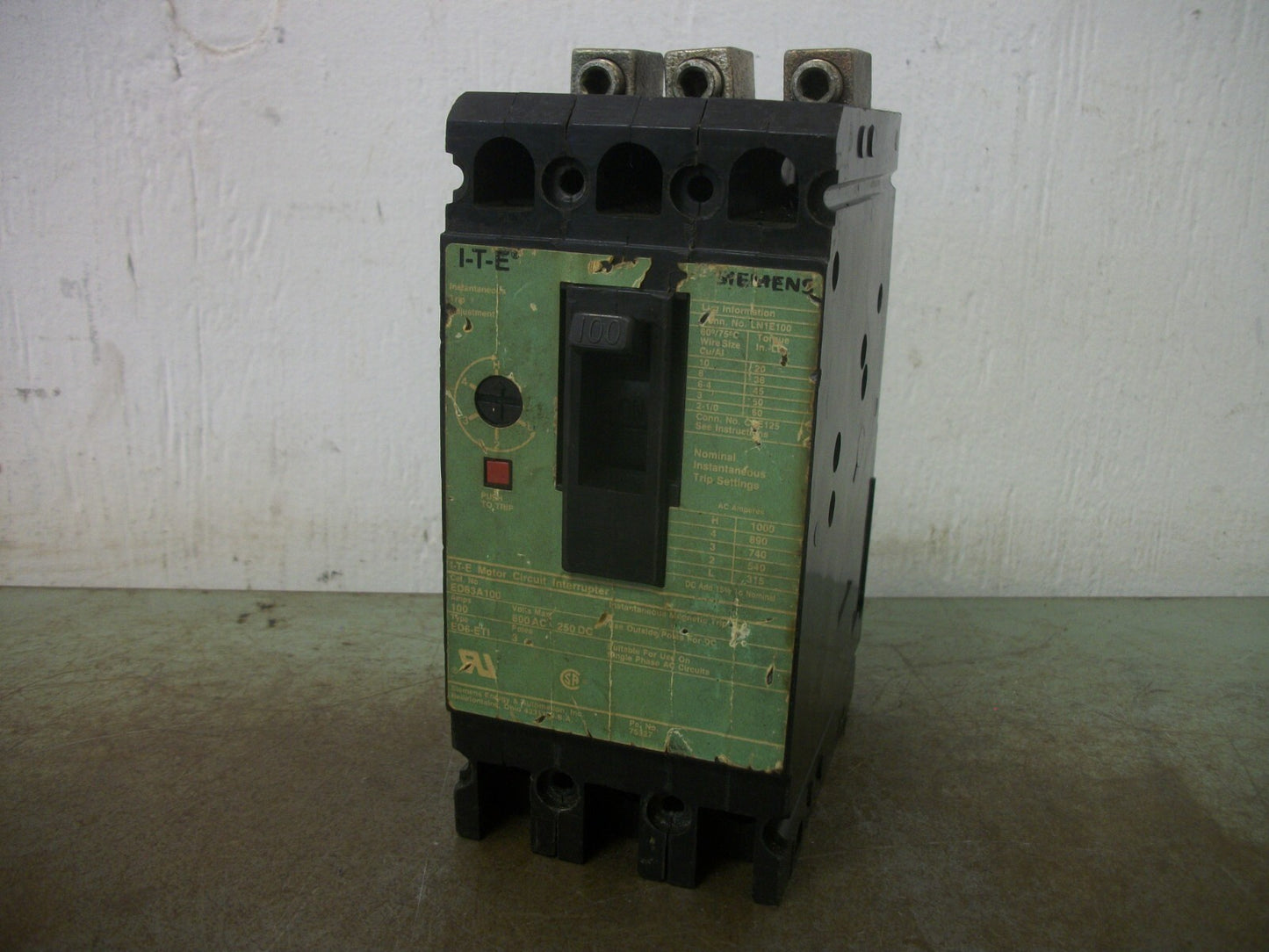 SIEMENS ED6-ETI MOTOR CIRCUIT BREAKER ED63A100 100AMP 600VOLT 3POLE