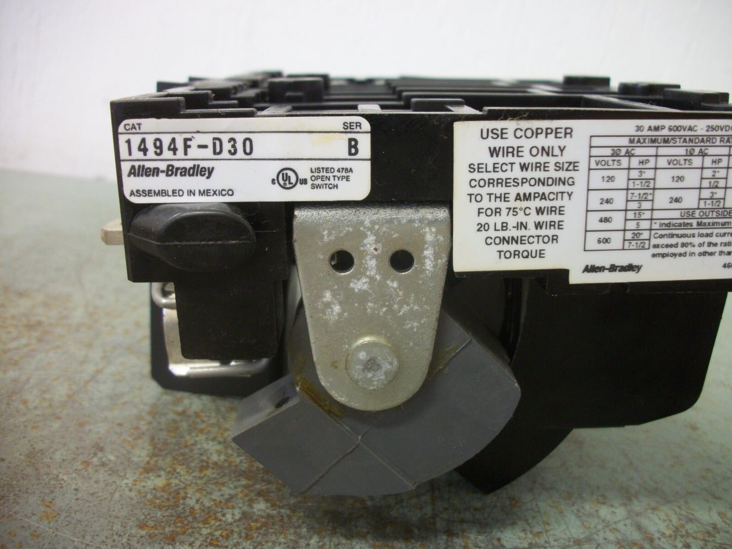 ALLEN-BRADLEY FUSIBLE DISCONNECT SWITCH 1494F-D30 30AMP 600VOLT 3POLE NOB