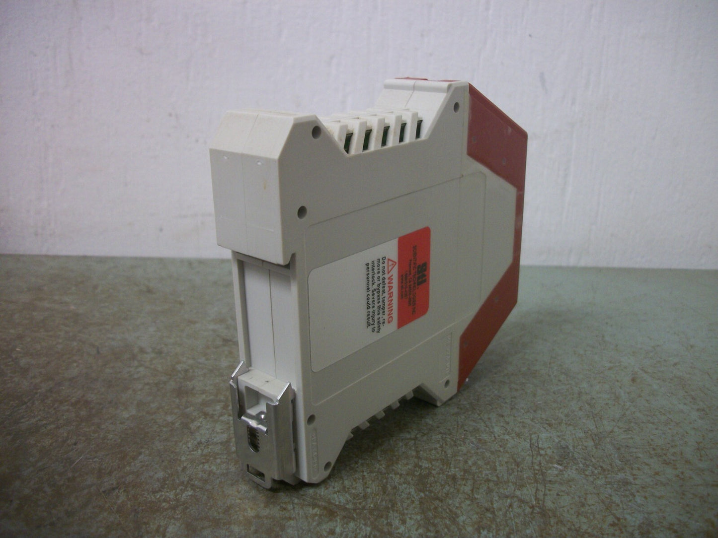 STI SR104P01 SAFETY RELAY 44510-1041