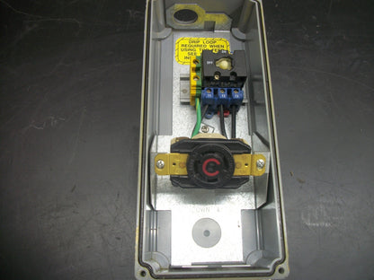 HUBBELL SWITCHED TWIST-LOCK ENCLOSURE 3R,12 SE2730A 30AMP 480VOLT