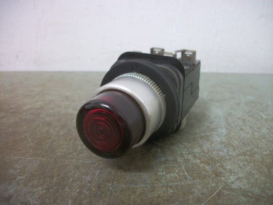 ALLEN-BRADLEY RED ILLUMINATED MOMENTARY PUSHBUTTON 800T-PT16A 120V