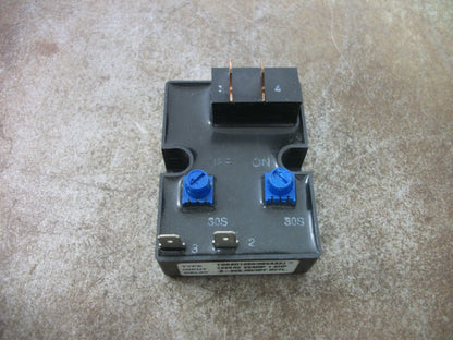 AIROTRONICS 3-30SEC CUBE/RELAY SOLID STATE TIMER TGKAD1030/030AA2J 120VOLT 20AMP