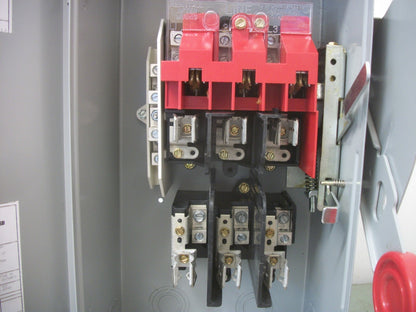 CUTLER-HAMMER DISCONNECT TYPE 1 DH361NGK 30AMP 600VOLT 3POLE FUSIBLE NOB