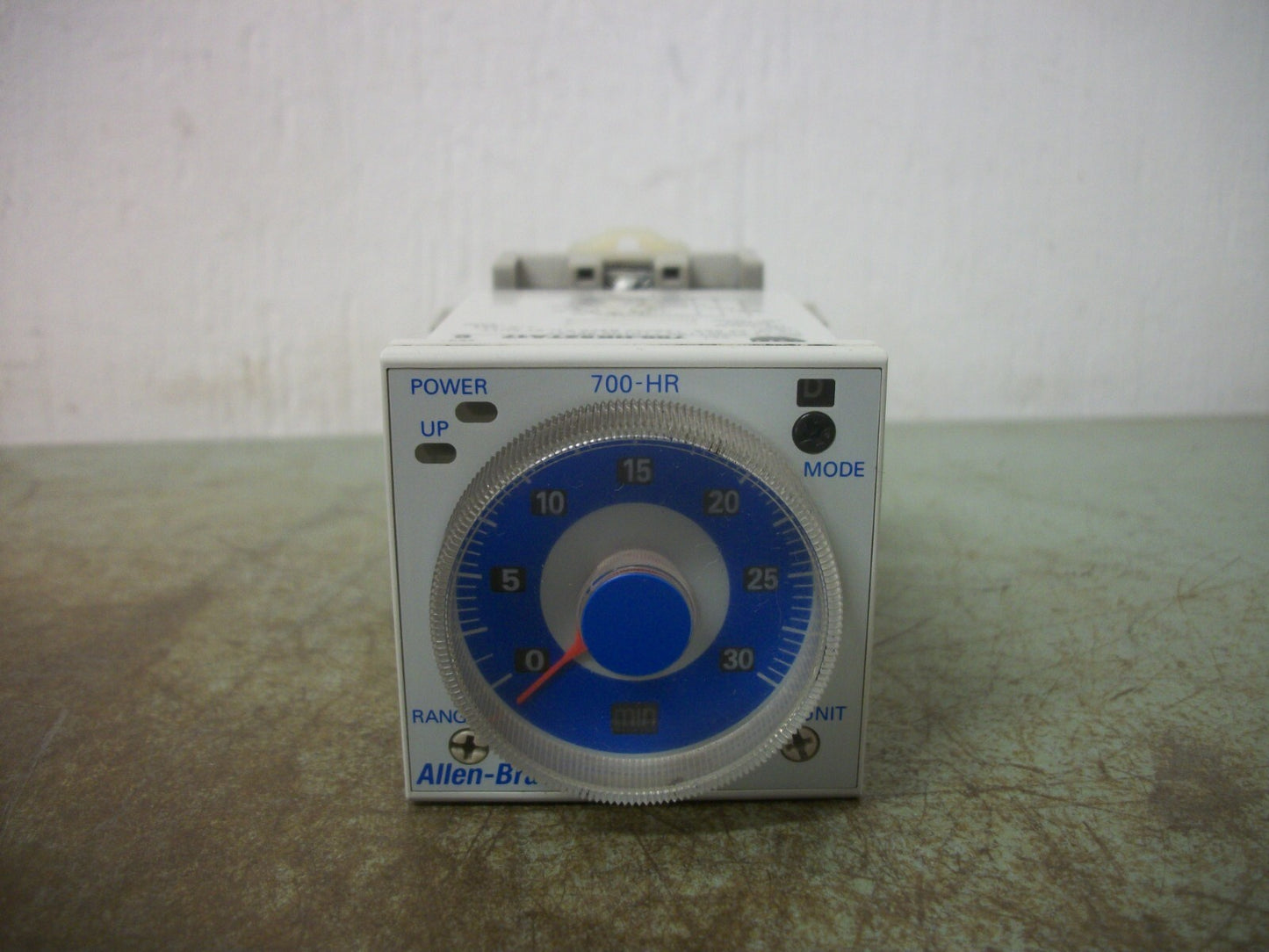 ALLEN-BRADLEY MULTI-FUNCTION TIMING RELAY 700-HR52TA17 0.05SEC TO 300H