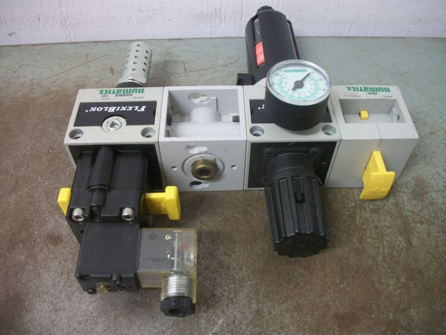 NUMATICS FLEXIBLOK PNEUMATIC REGULATOR/FILTER/SHUT-OFF VALVE COMBO S22E-03BKLM