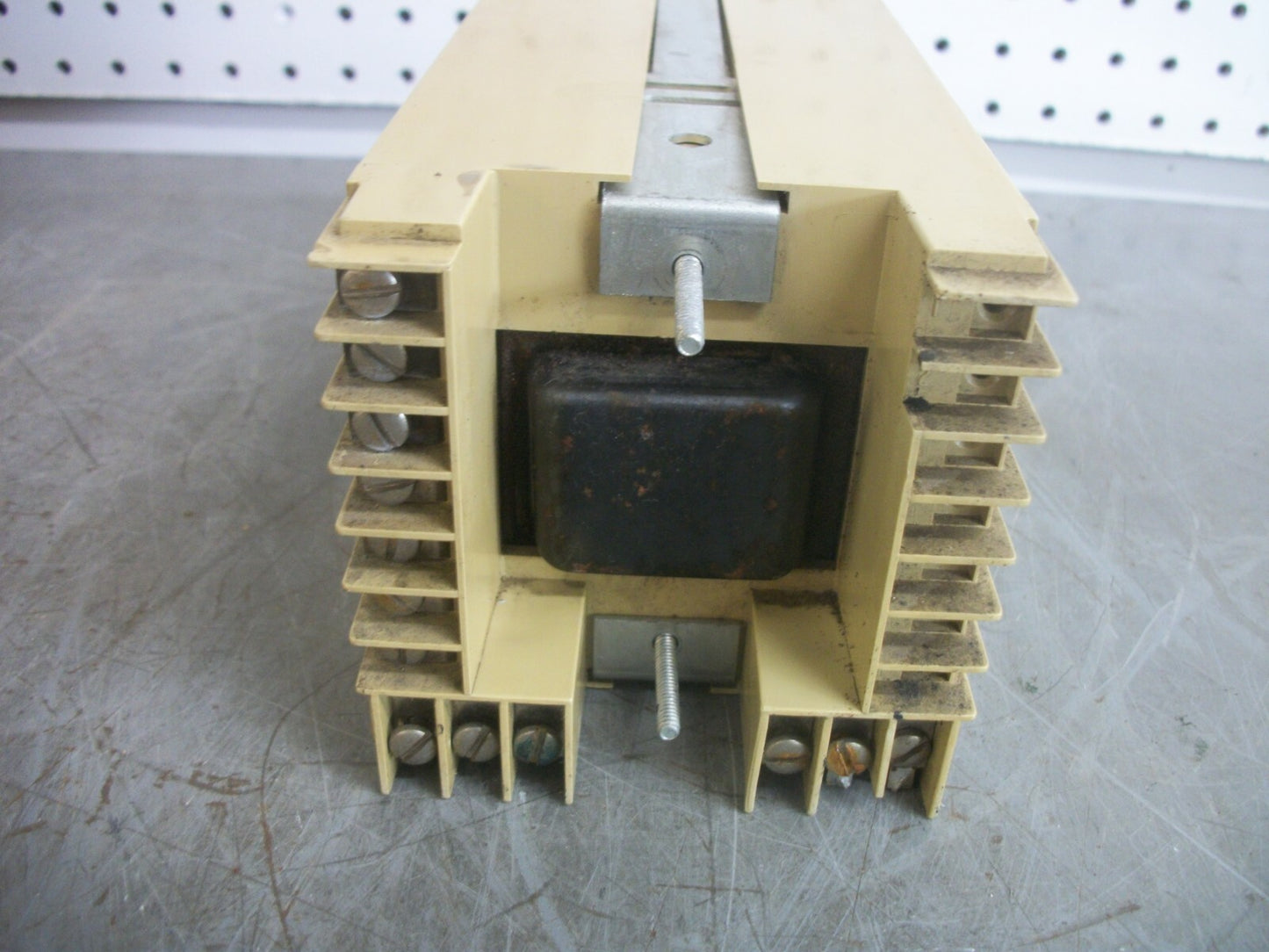 BARBER-COLMAN DIGITAL TEMPERATURE CONTROLLER 580