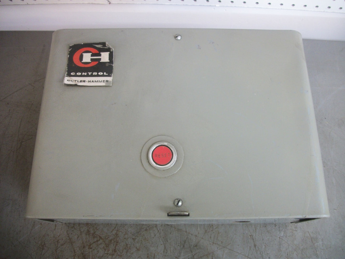 CUTLER-HAMMER 9656H125A ENC SIZE 1 REV CONTACTOR 6-3-3 110VCOIL 3PH 550VOLT 10HP