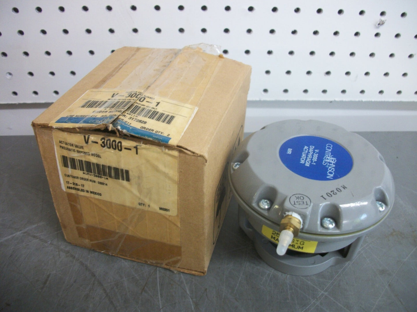 JOHNSON CONTROLS DIAPHRAGM ACTUATOR V-3000-1 NIB