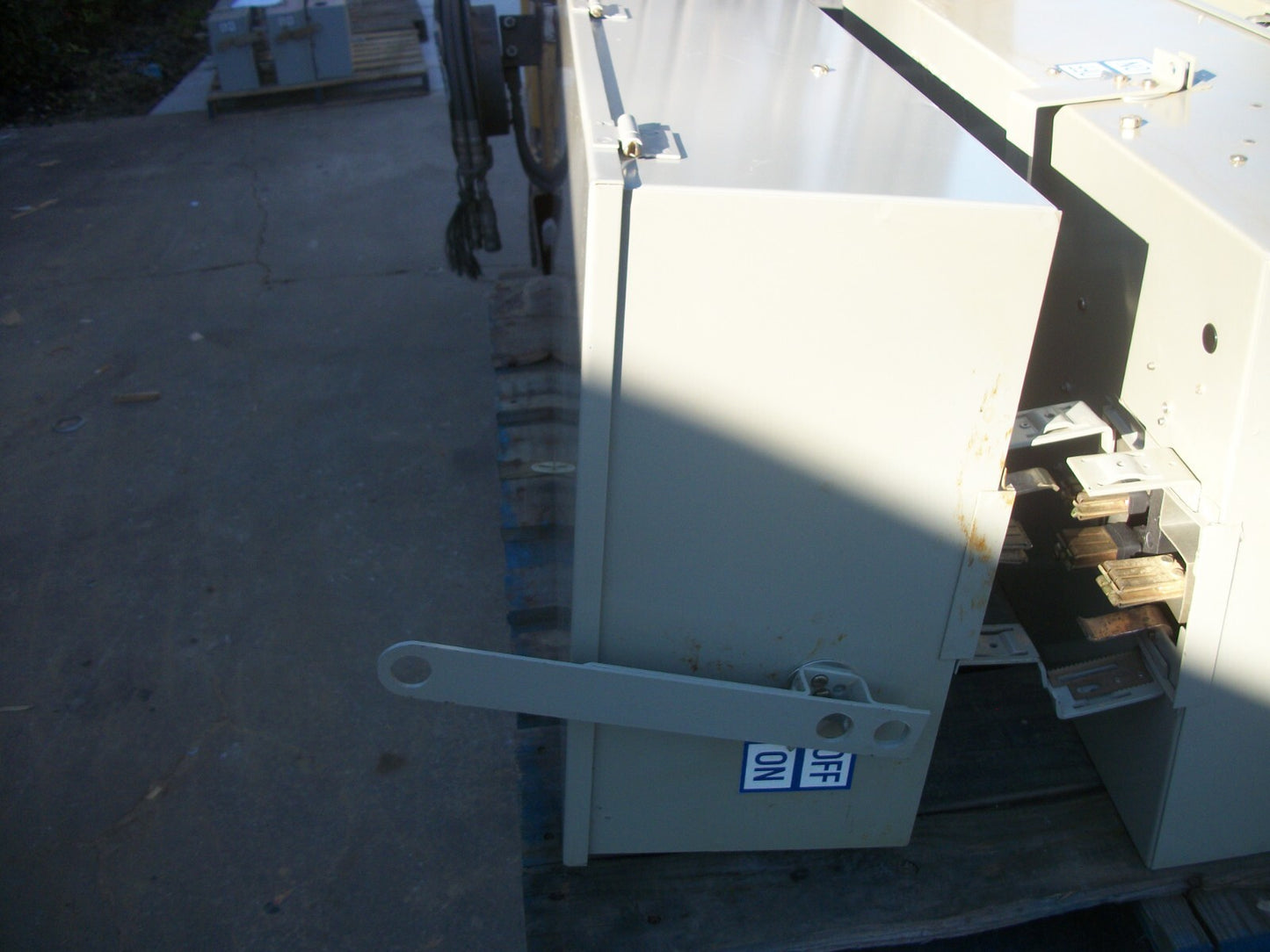 WESTINGHOUSE FUSIBLE BUS PLUG ITAP365 400AMP 600VOLT 3PH 4W