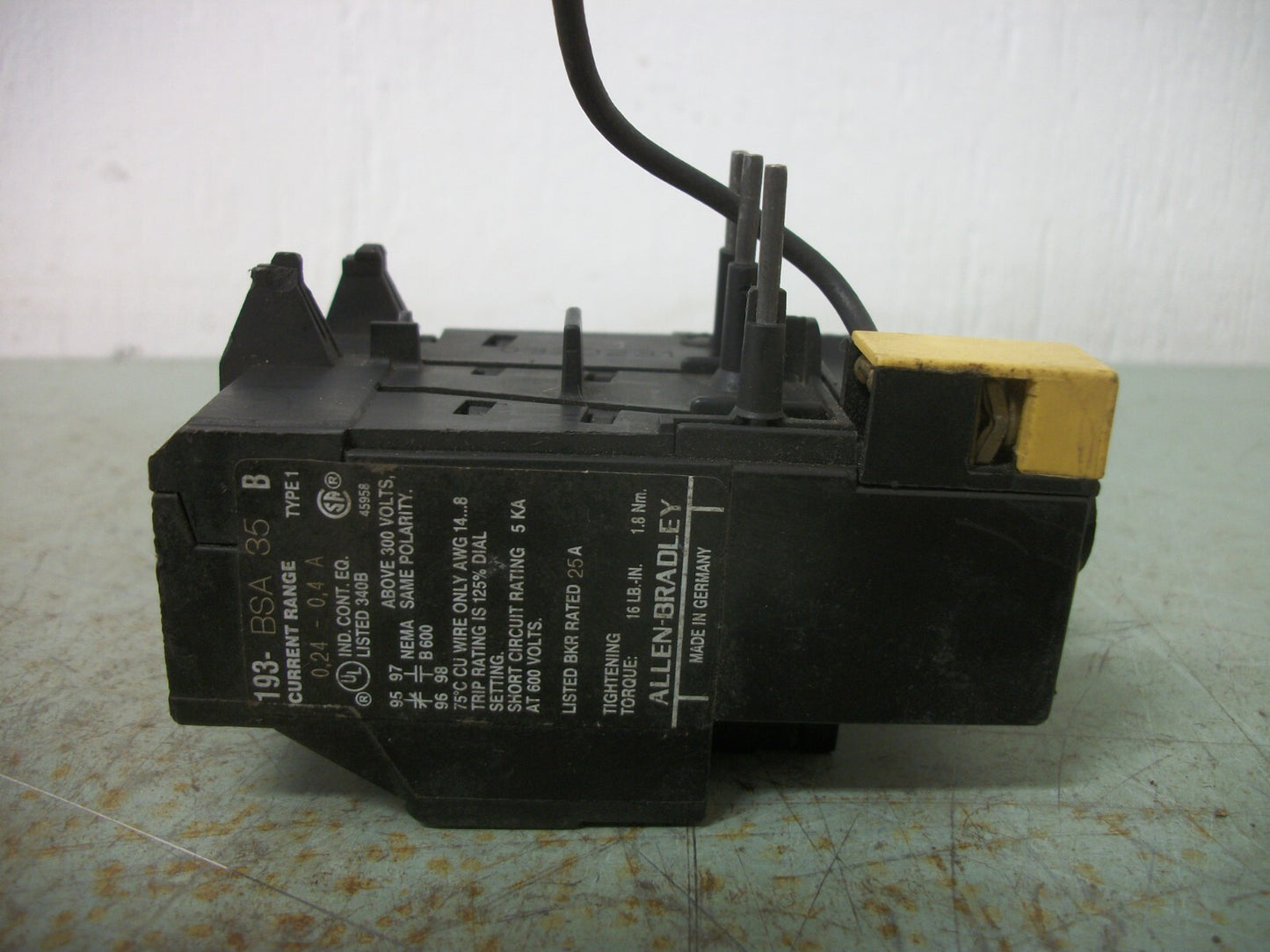 ALLEN-BRADLEY THERMAL OVERLOAD RELAY 193-BSA35 0.24-0.4AMP